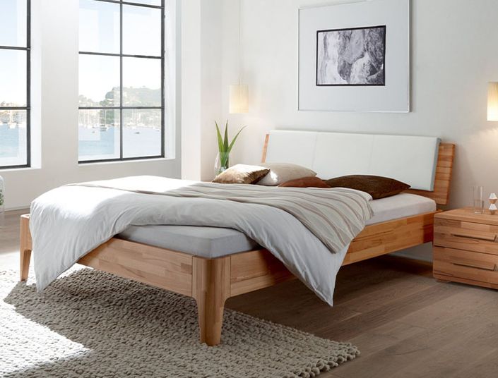 Hasena Fine Line Syma 18 Bettrahmen_Xylo Füsse_Varus Kopfteil und Ravo Kissen_750x570px.jpg Hasena Fine Line Syma 18 Bettrahmen_Xylo Füsse_Varus Kopfteil und Ravo Kissen_750x570px