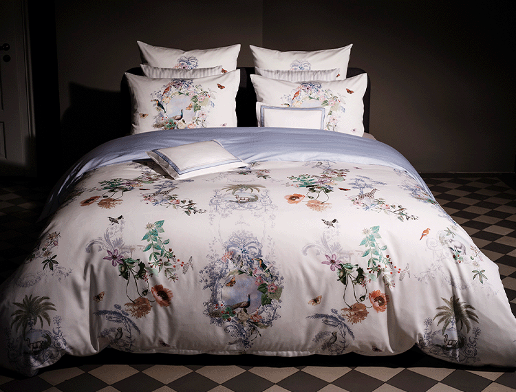 Peacock Bettgarnitur von Christian Fischbacher