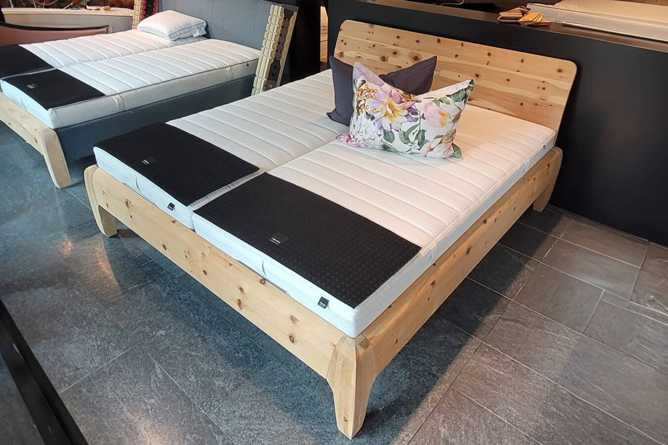 Dormiente Bettrahmen Gonda ab Rapperswil Jona
